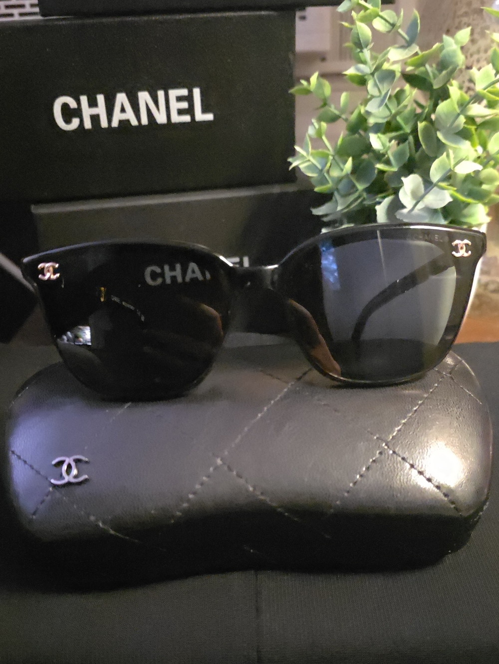 NEW CHANEL Black Sunglasses